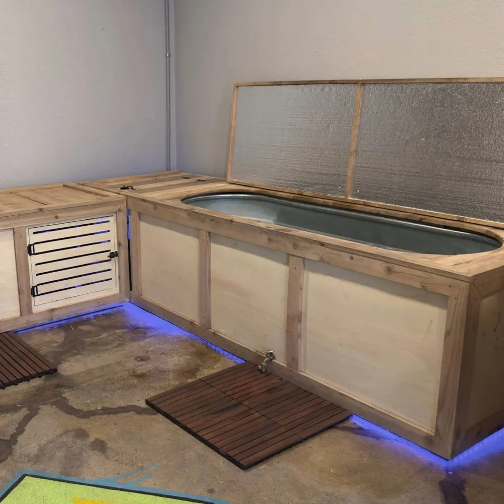 The cold plunge tub in the Momentum recovery center